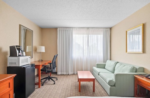 Southwest Calgary Hotel | Hotel Queen Suite near Parking, AC, Gym, Pool