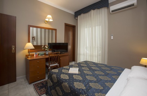 Torregrotta Hotel | Hotel Redebora