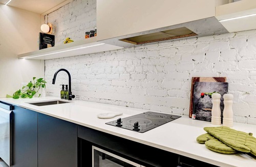 Plateau Mont Royal Apartment | Hotel-stye 5-Bed, 5-Bath, Multiple Kitchens, High-End Finishings
