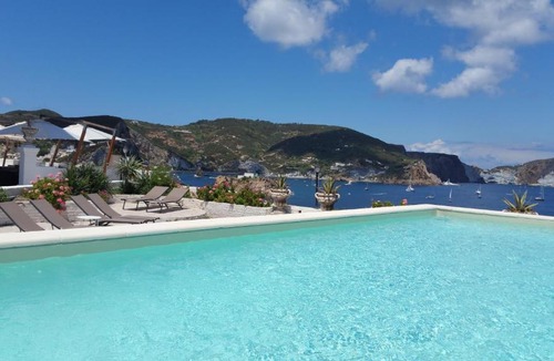 Ponza Hotel | Hotel Torre Dei Borboni