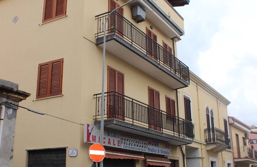 Capo d'Orlando Apartment | House holiday center of Capo d'Orlando sleeps 6 - 50 meters from the sea