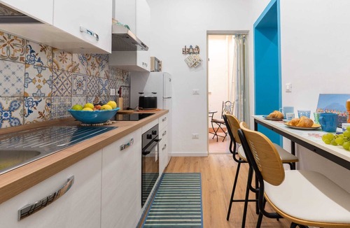 Mondello Apartment | House in Mondello 100 steps from Mondello beach and its square