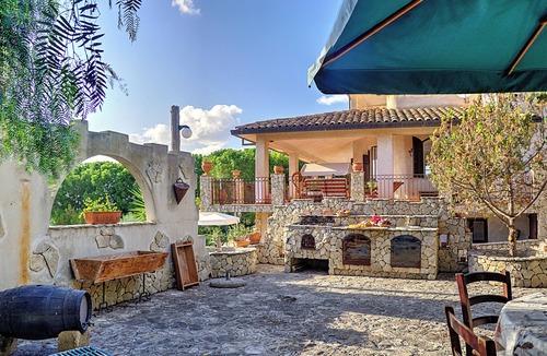 Terrasini House | House in the green