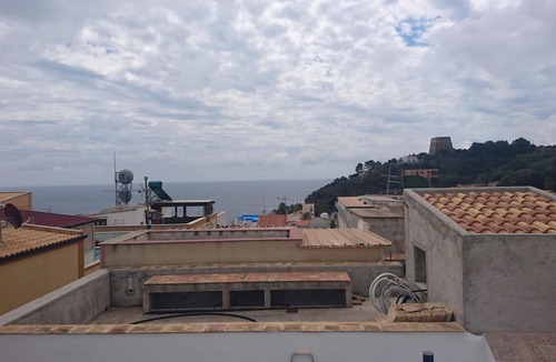 Ustica House | House with sunny terrace in the heart of the village (renovated in 2016).