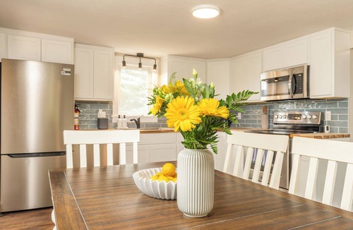 Clare House | Hunkerdown Hideaway | Pet-Friendly | 4 Bedrooms | Near Clare’s Beaches