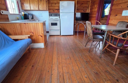 Hunts Point Cabin | Hunts Point 2-BR Coastal Retreat - Cottage # 2