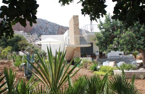 Custonaci House | I due carrubi