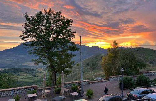 Caccamo House | IL DUCA HOUSE e HOLIDAY PRESTIGE