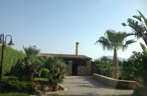 Cornino Villa | Il Mare Che Bacia La Spiaggia