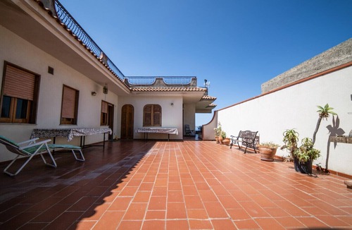 Roccavaldina Apartment | Il rifugio del templare - Appartamento Cavaliere