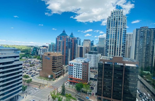 Downtown West End Condo | Impeccable DT Condo/Views/All Amenities/Parking and More!