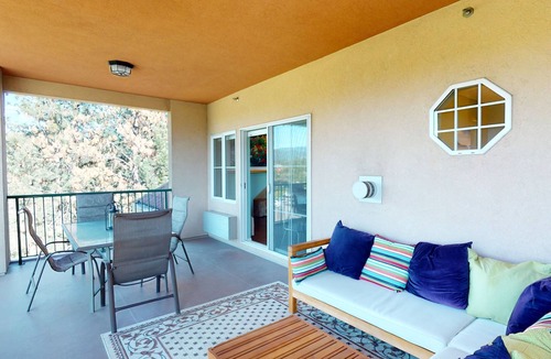 Quail Ridge Apartment | Impressive Deck - 301B