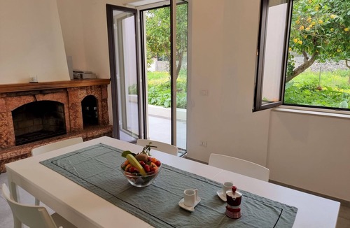 Milazzo Apartment | In Papas Haus von Holiday World by Interhome