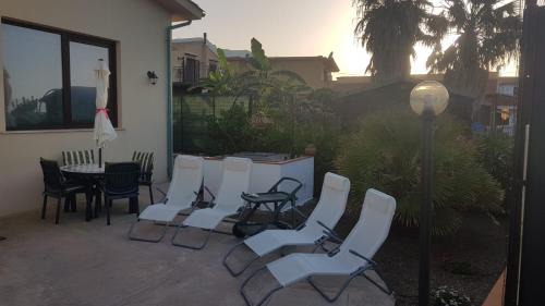 Trabia House | In Riva al Mare da Franca