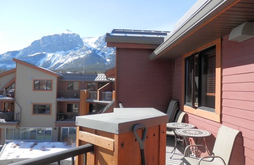 Town Centre Condo | In the HEART of DOWNTOWN CANMORE. Beautiful 2BR/2BA (res-10283)