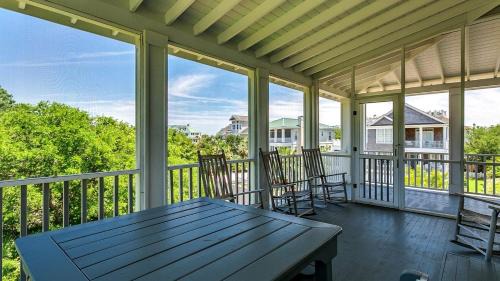 Debordieu Colony Villa | Incredible Beachfront Villa with Stunning Sights in Georgetown, South Carolina