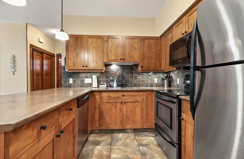 Sun Peaks Condo | Incredible ski in/ski out location SX# 37 (EV charger)