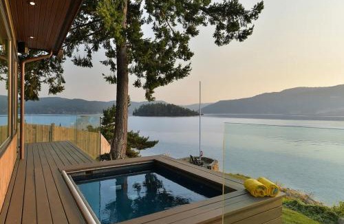 Brentwood Bay House | Island Luxury Oceanside Estate by EMR Vacation Rentals