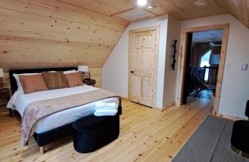 Antigonish County House | Islander Lodge - Lochaber Lake Lodges