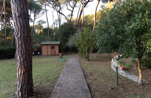 Marina di Castagneto Carducci House | TANA - Villa in the pine forest
