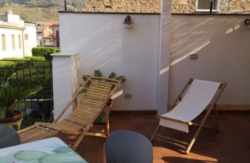 Santo Stefano di Camastra Apartment | Prickly Pear Appartament