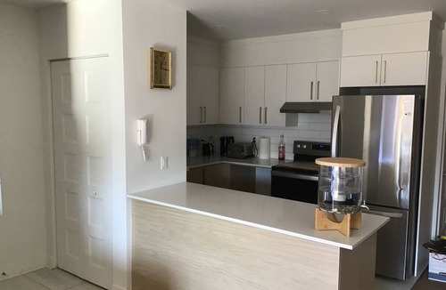 Mile End Apartment | Julius Apartment Close Downtown