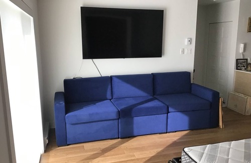 Mile End Apartment | Julius Apartment Close Downtown