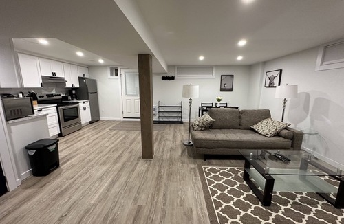 Prince George House | ⭐️July Discount⭐️Modern Suite 450m to Hospital