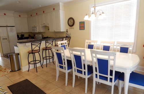 Garden City House | JUNE 13-20 DISCOUNT 5BR/5BA 1BLK FROM BEACH/MARSH/DOCK/PVT POOL/PET FRIENDLY