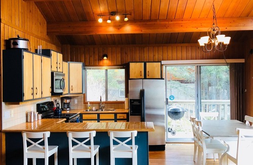 Windermere House | Just a 2 min walk to the Lake!