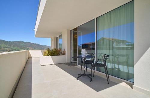 Bronte Hotel | Kepos Bronte