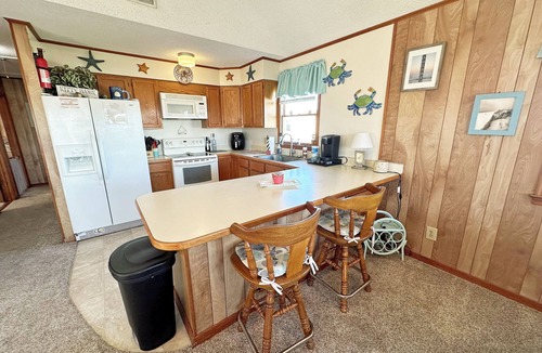 Kitty Hawk House | KH4231- Just One Block Off the Beach! 3 BRs, Close to Beach, Dog Friendly!