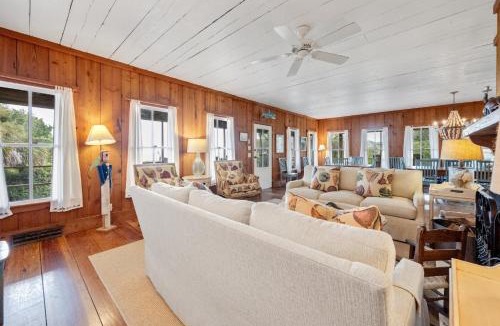 Debordieu Colony House | Kitchens Beach House home by Peace Vacations