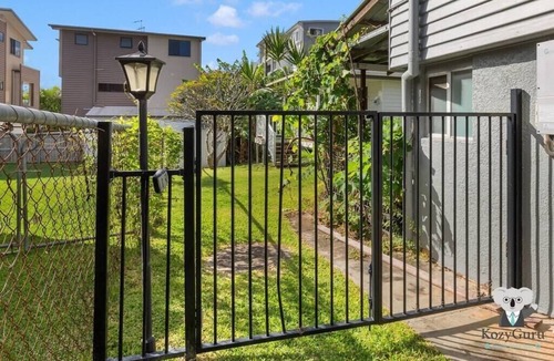 Mount Gravatt East House | KozyGuru | Mt Gravatt East | 3 Bed Home