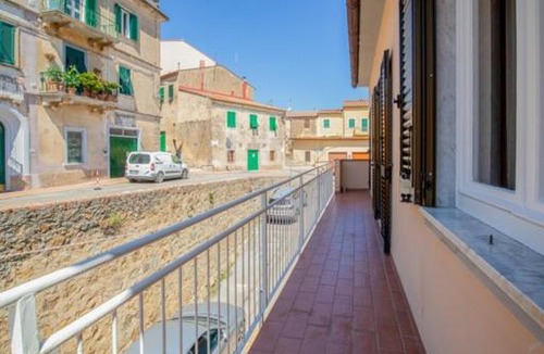 Capoliveri Apartment | L’alba del mare e Mare in vista