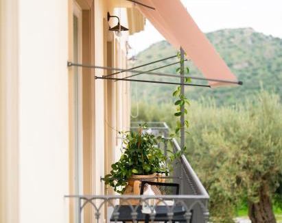 Scala Bed & Breakfast | L'ALBERO DELLA MANNA
