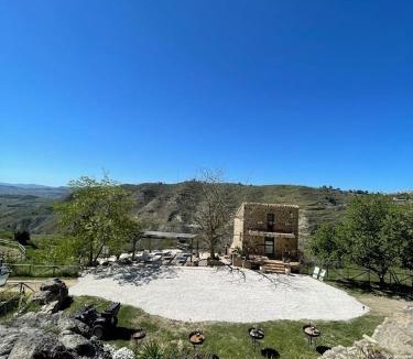 Enna House | La Casa Sulla roccia