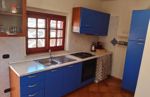 Tor San Lorenzo House | La Casina, just a short walk from the sea