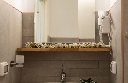 Brucanuova Hotel | La Corte Del Sole