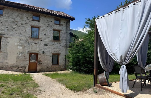 Seren del Grappa Apartment | La Finestra sul Grappa – Room 'Monte Peurna' with Mountain View, Shared Terrace & Wi-Fi