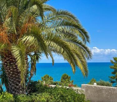 Milianni Villa | La Finestra Sul Mare