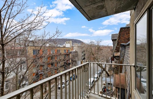 Milton Park Apartment | La Galerie Luxe 1BR King Bed Parking Inc