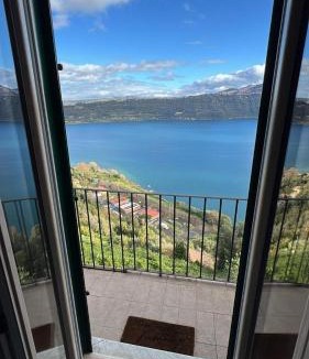 Castel Gandolfo Apartment | La Loggia sul Lago