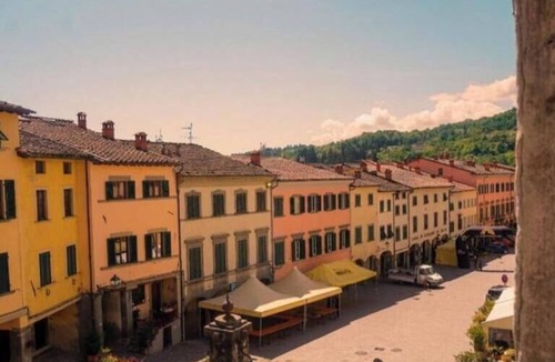 Porciano Apartment | La Pace – Double Room in the Historic Center of Stia-1
