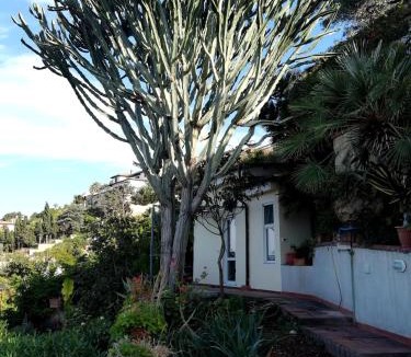 Torre Colonna-sperone Apartment | La Pergola sul mare