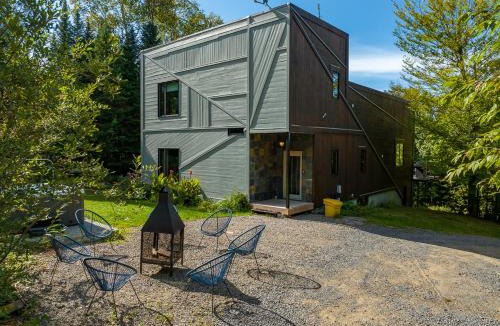 Val David Ski Chalet | La Romane Heated Pool, Hot Tub, Billiards & Fire