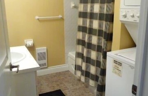Magog Condo | Lake Memphremagog Walk To Lake & by Mt. Orford 4 less than weekly rentals!