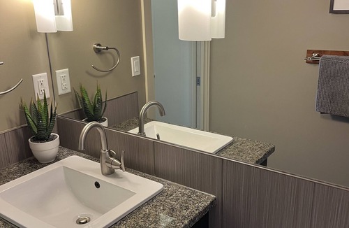 Vernon Condo | Lake Okanagan waterfront Condo. Large dock with pool and hot tub Reg #H015247536