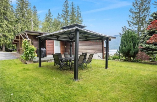Ainsworth Hot Springs House | Lake View 3-Bed Retreat by Ainsworth Hot Springs