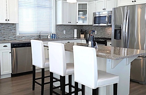 Osoyoos House | Lake View Cottage #212